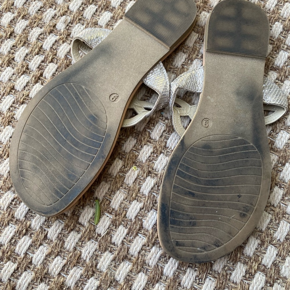Sandals - Picture 4 of 4
